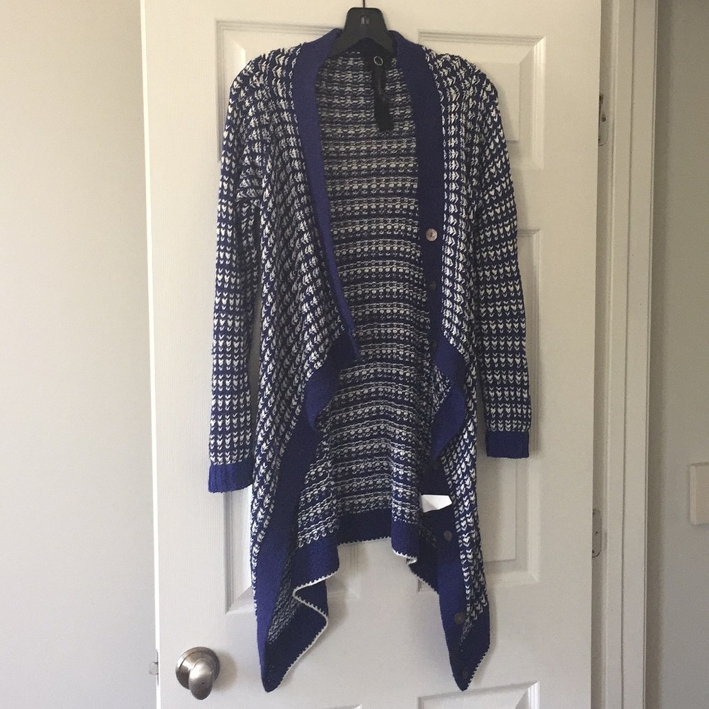 Poleci Blue and White Sweater Sz S